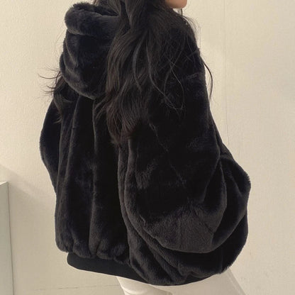 Elise - Übergroße Jacke mit Plüschfutter und Kapuze - Livezo
