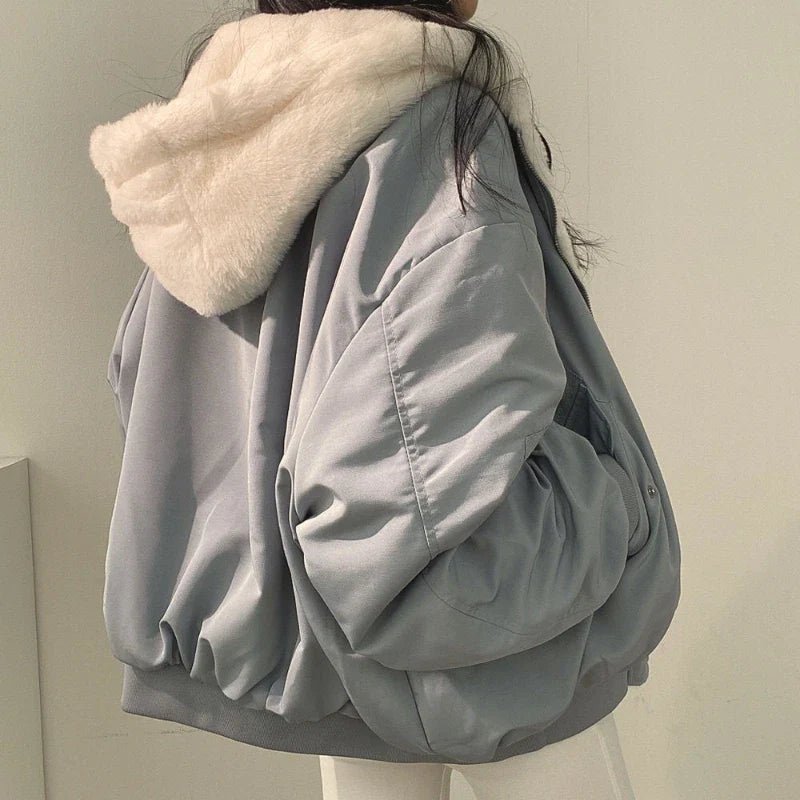 Elise - Übergroße Jacke mit Plüschfutter und Kapuze - Livezo