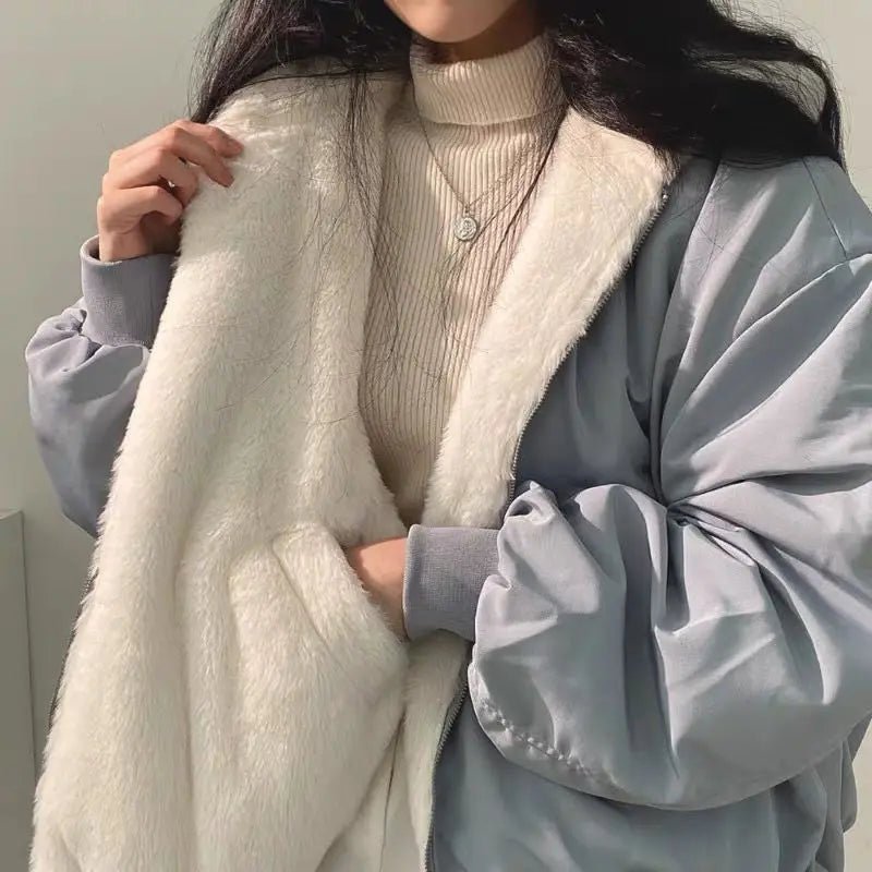 Elise - Übergroße Jacke mit Plüschfutter und Kapuze - Livezo