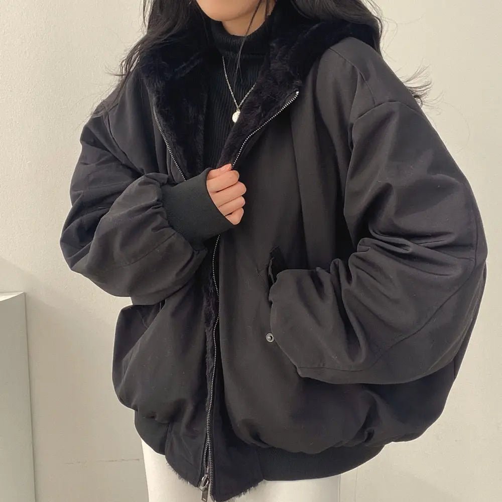 Elise - Übergroße Jacke mit Plüschfutter und Kapuze - Livezo