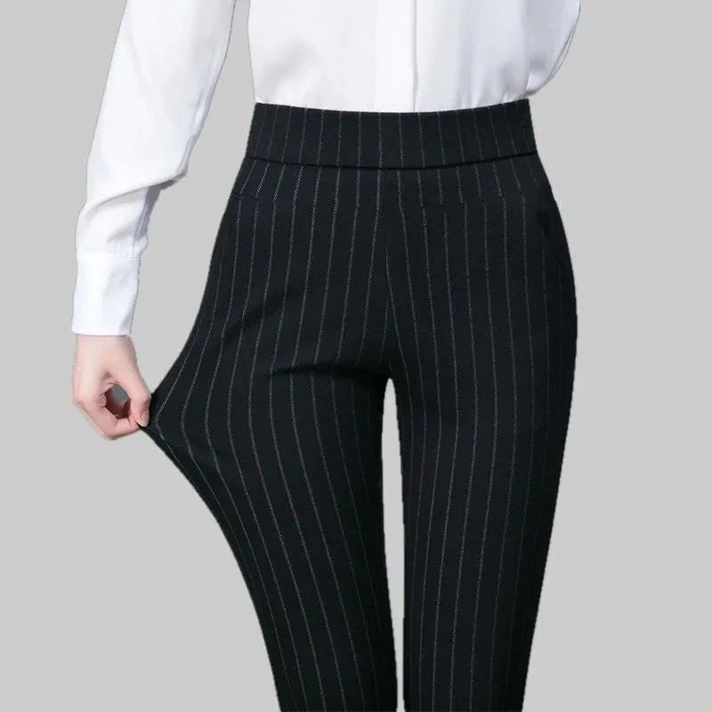 Emma - Dehnbare Damenhose - Livezo