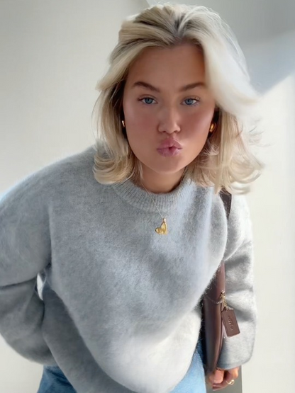 Gemütlicher weicher Mohair-Strickpullover
