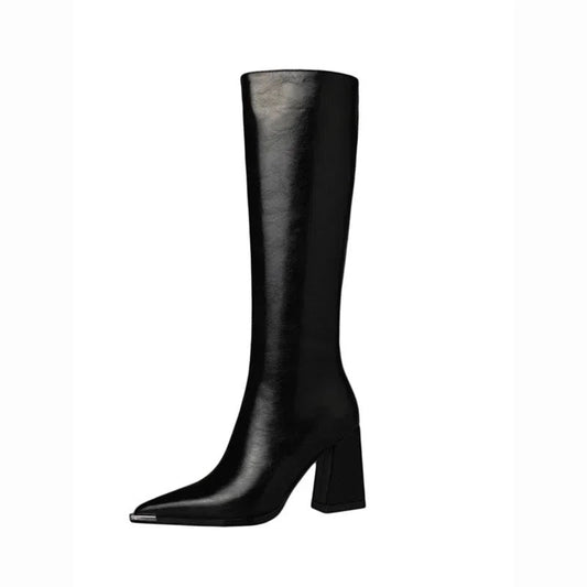 Elegante schwarze kniehohe spitze Lederstiefel