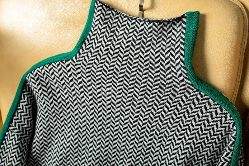 Tabea - Damen-Rollkragenpullover mit Colorblock-Design und kontrastierenden Chevron-Details