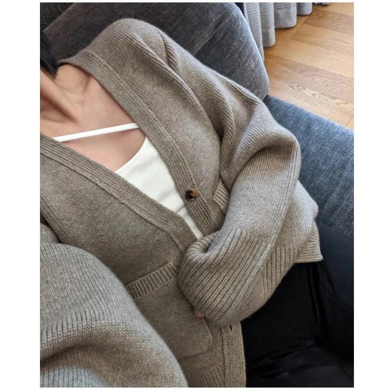 Gemütliche klassische Strickjacke für Damen - Livezo