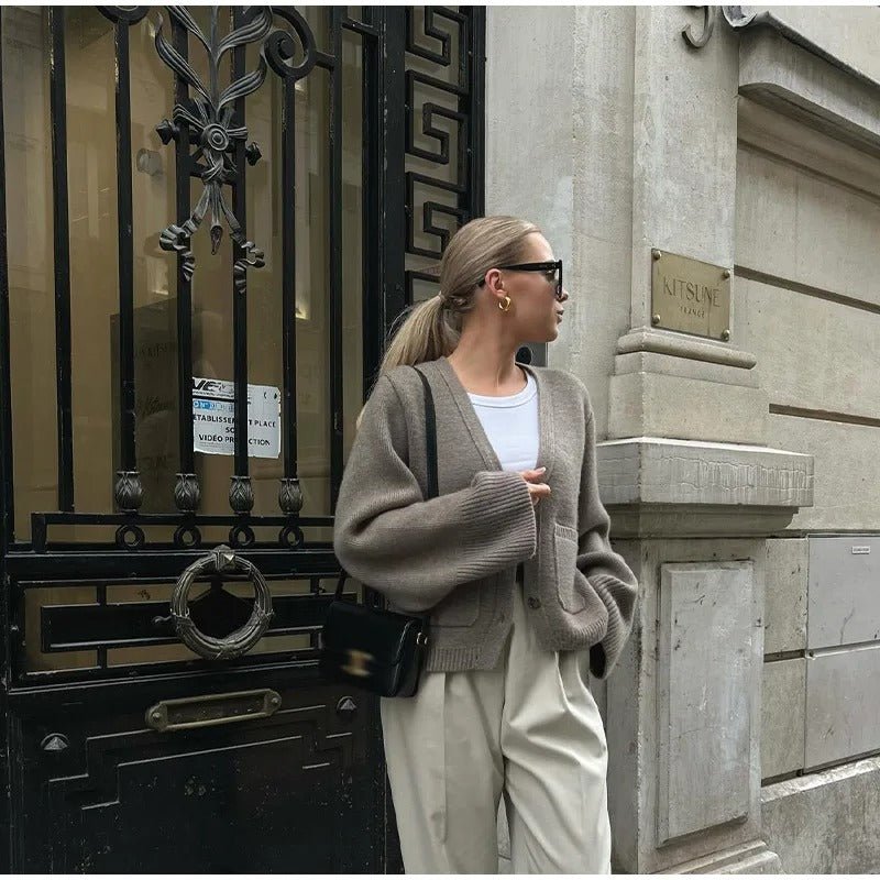 Gemütliche klassische Strickjacke für Damen - Livezo