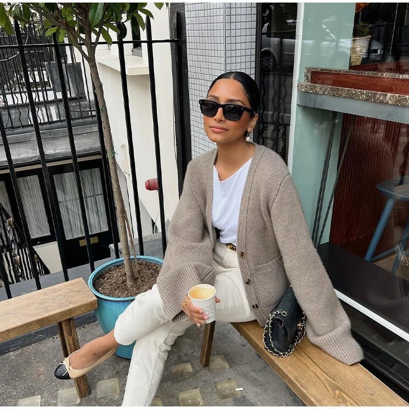 Gemütliche klassische Strickjacke für Damen - Livezo