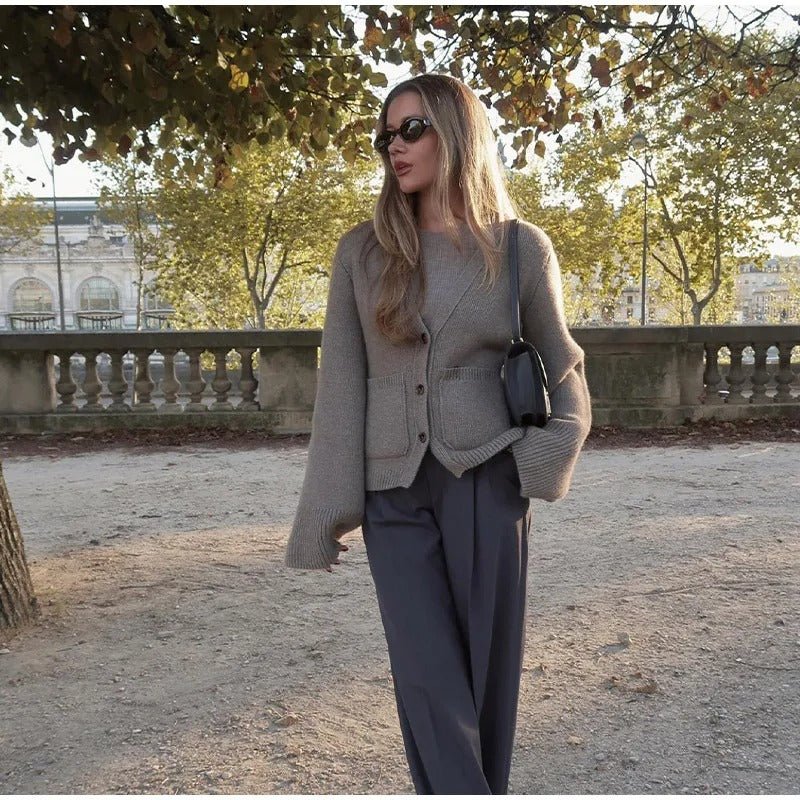 Gemütliche klassische Strickjacke für Damen - Livezo