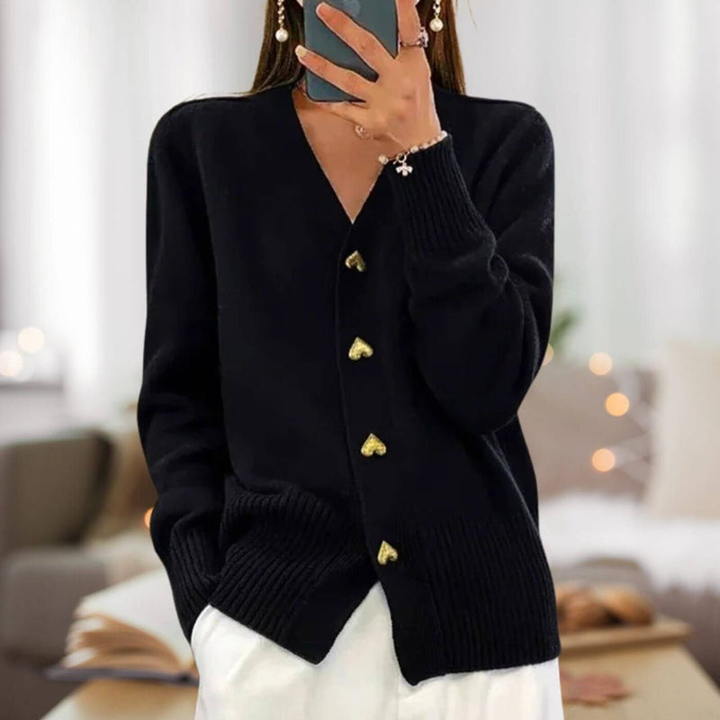 Gemütliche schicke Strickjacke mit Herzknopf - Akzenten - Livezo