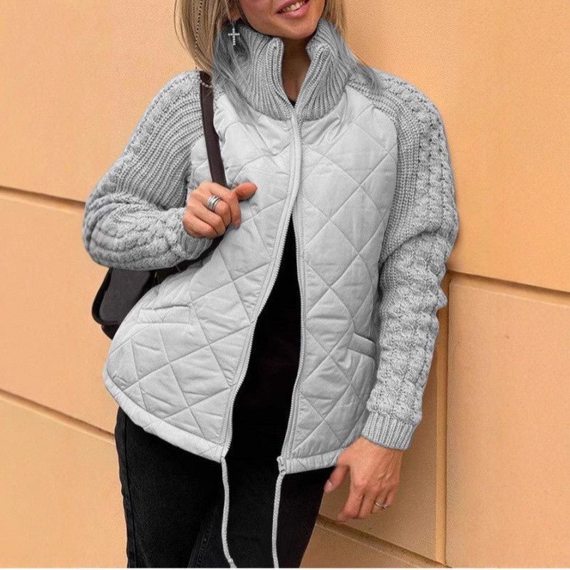 Gemütliche Steppjacke mit Strickärmeln für Damen - Livezo