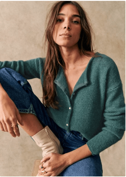 Gemütlicher Damenstrickjacke mit V - Ausschnitt und Knöpfen - Livezo