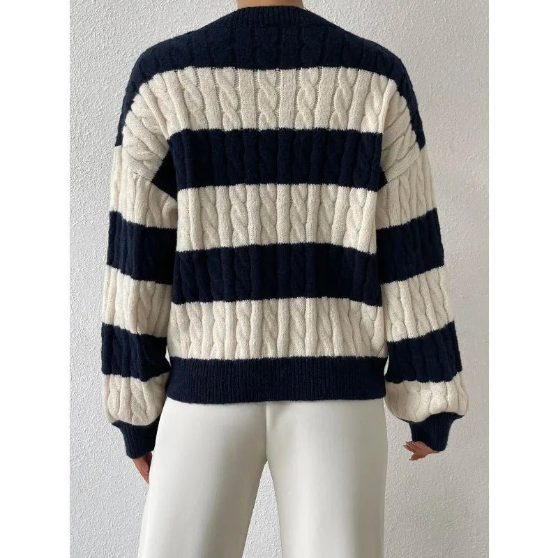 Gemütlicher lockerer Strickpullover mit V - Ausschnitt im Vintage - Stil - Livezo