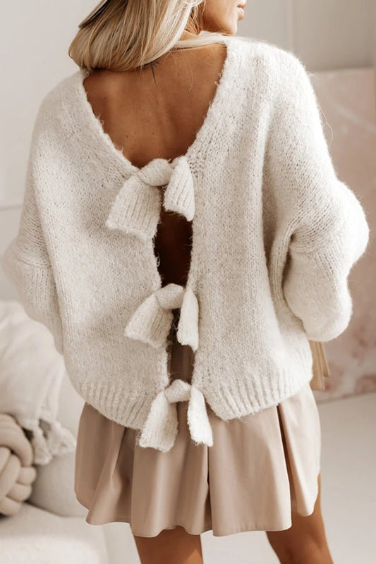 Gemütlicher Strickpullover mit offenem Rücken und Schleife - Livezo