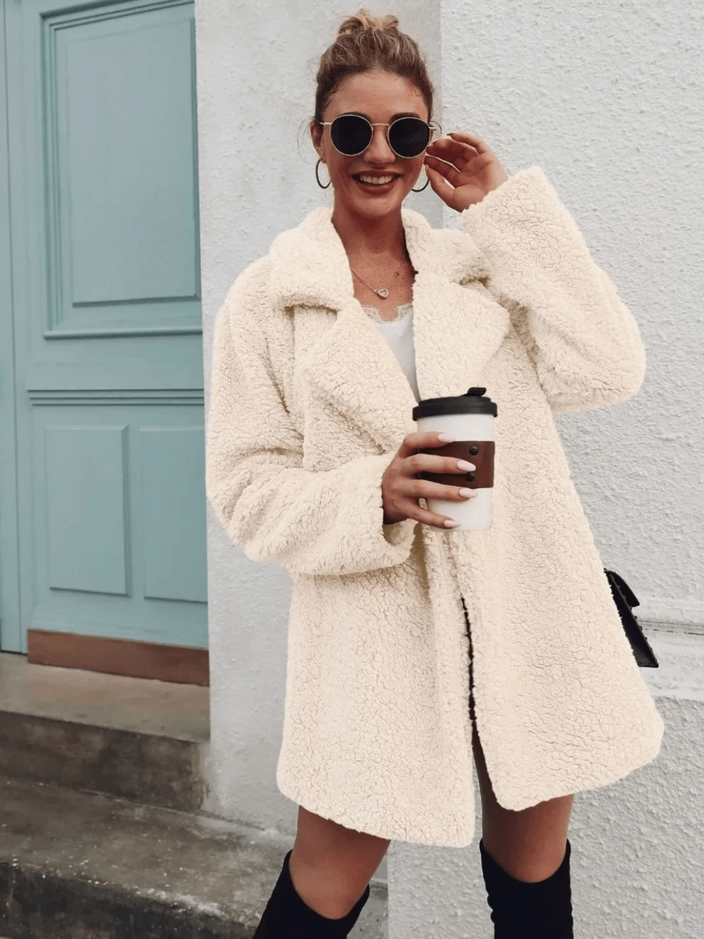 Gemütlicher Teddy - Plüsch - Kurzmantel mit Reverskragen - Livezo