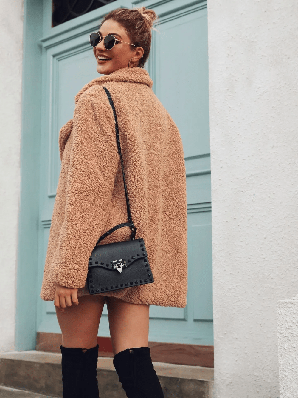 Gemütlicher Teddy - Plüsch - Kurzmantel mit Reverskragen - Livezo