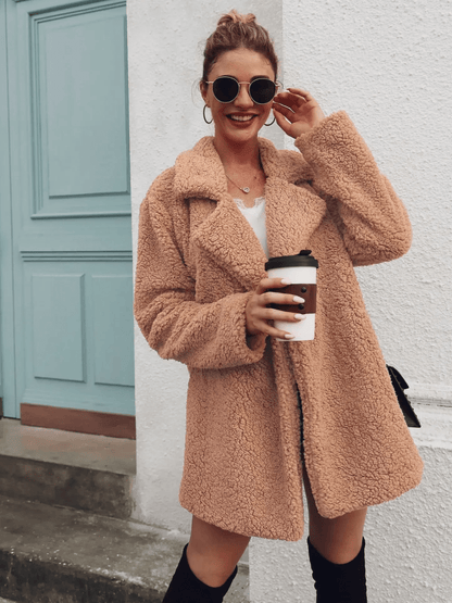 Gemütlicher Teddy - Plüsch - Kurzmantel mit Reverskragen - Livezo