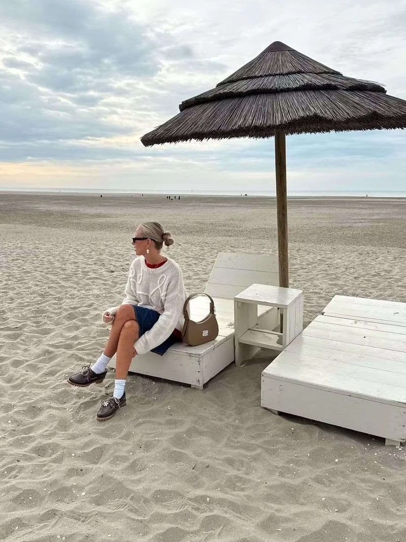 Gemütlicher übergroßer Pullover mit eleganten Stickereidetails - Livezo