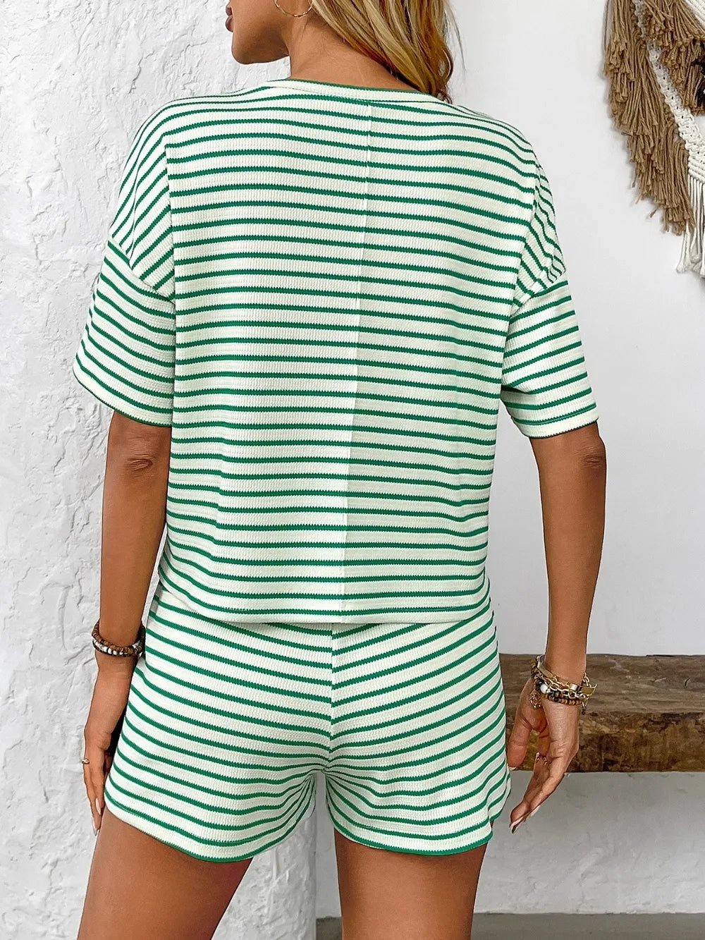 Gestreiftes Kurzarm - Top und Shorts Set mit Rundhalsausschnitt - Livezo