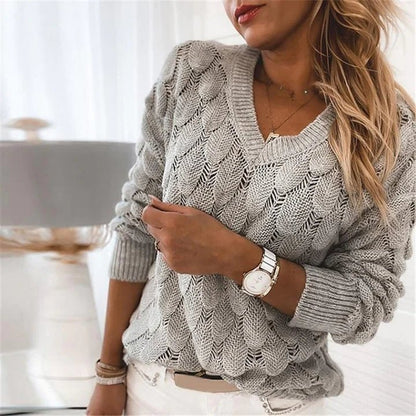 Greta - Gestrickter Damenpullover mit V - Ausschnitt - Livezo