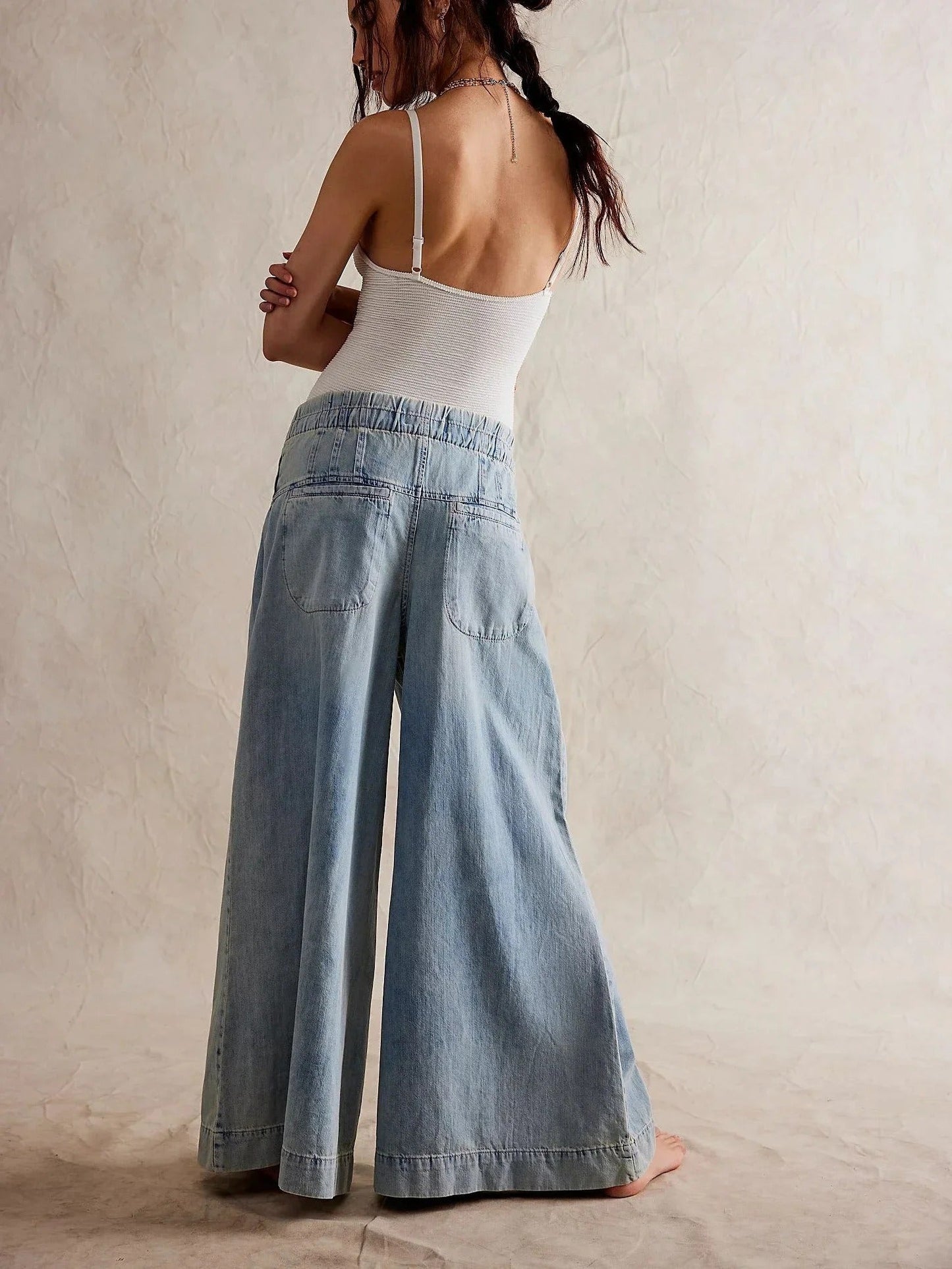 Jeans mit weitem Bein und lockerer Passform - Livezo
