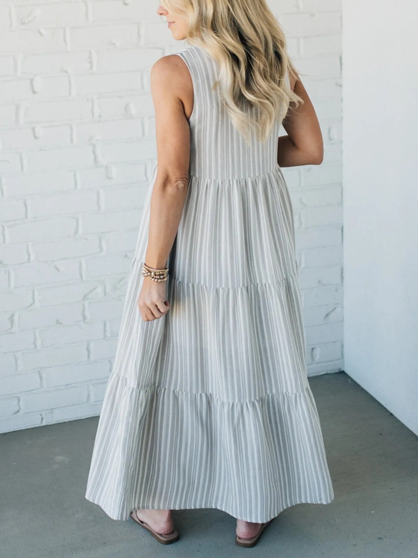 Jessa - Knopf - Front Stufenkleid - Livezo