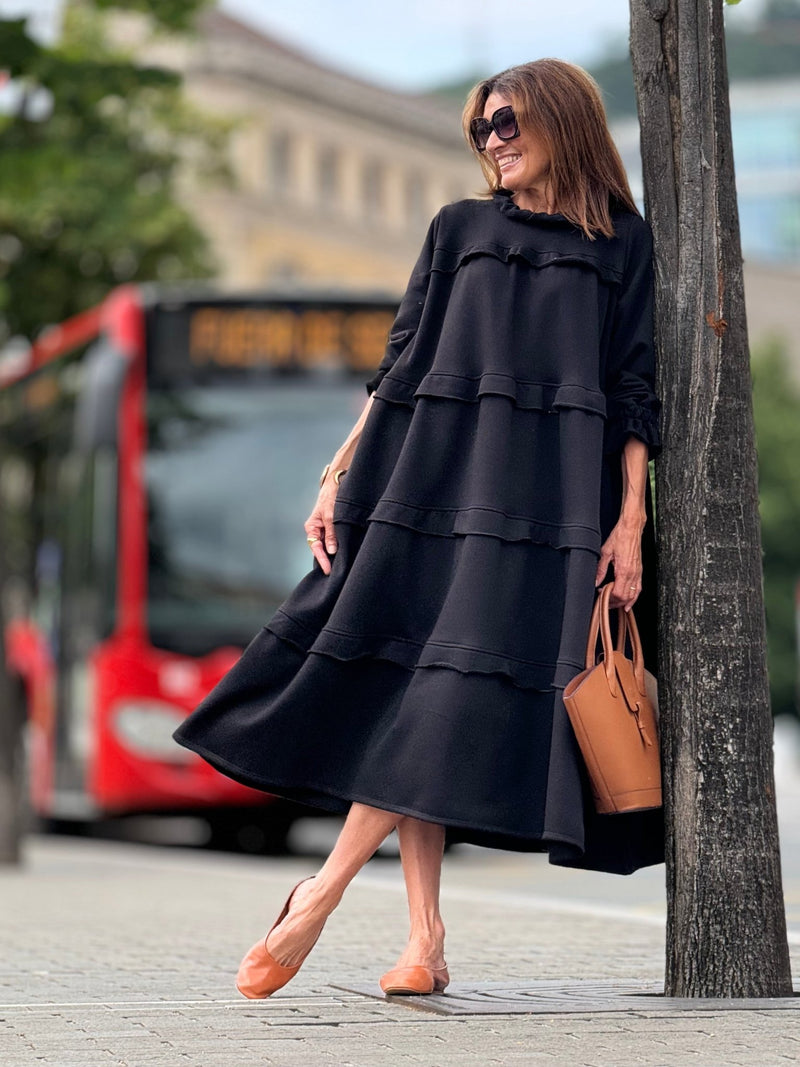 Klassisches schwarzes ärmelloses Kleid - Livezo