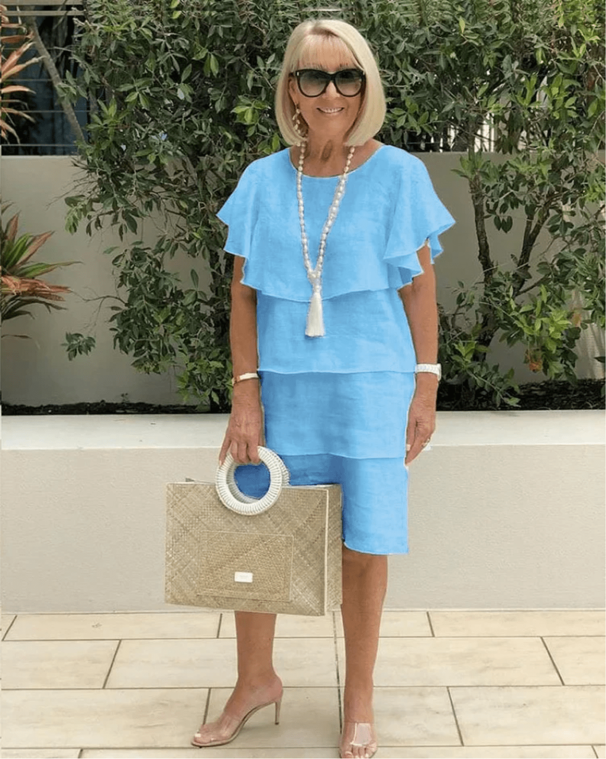 Kurzarm Kleid mit Rüschen - Livezo