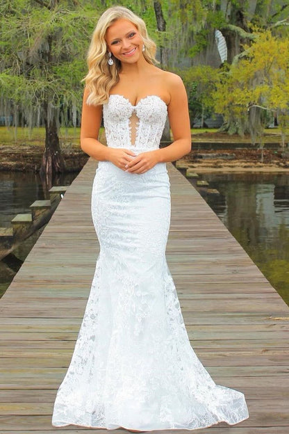 Lace Evening Dress - Eleganz in jeder Naht - Livezo