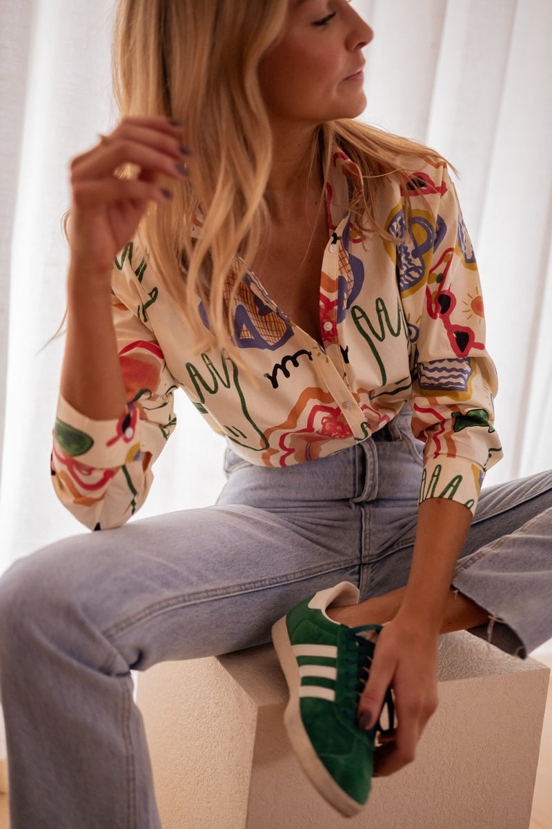 Leichte gemusterte Bluse mit Hemdkragen - Livezo