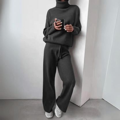 Lia Easy Chic Set - komfortabler Rollkragenpullover und Hosenanzug - Livezo