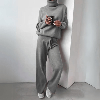 Lia Easy Chic Set - komfortabler Rollkragenpullover und Hosenanzug - Livezo