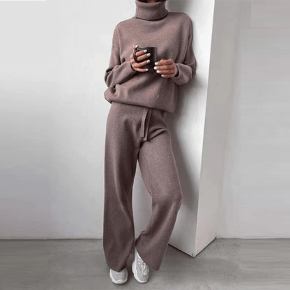 Lia Easy Chic Set - komfortabler Rollkragenpullover und Hosenanzug - Livezo