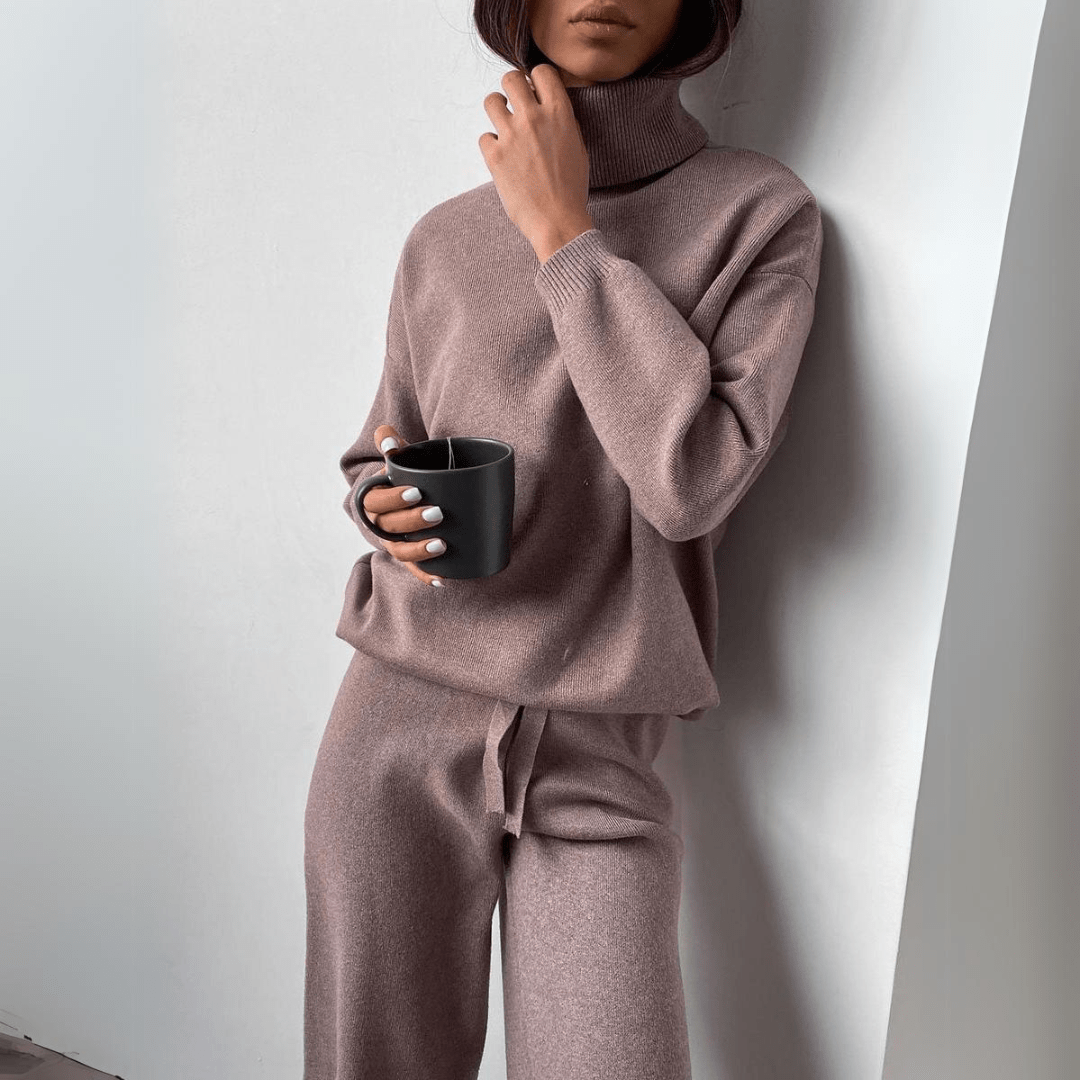 Lia Easy Chic Set - komfortabler Rollkragenpullover und Hosenanzug - Livezo