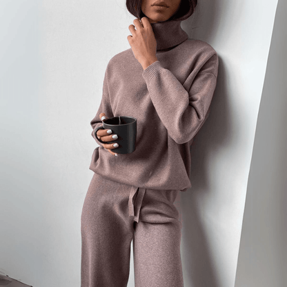 Lia Easy Chic Set - komfortabler Rollkragenpullover und Hosenanzug - Livezo
