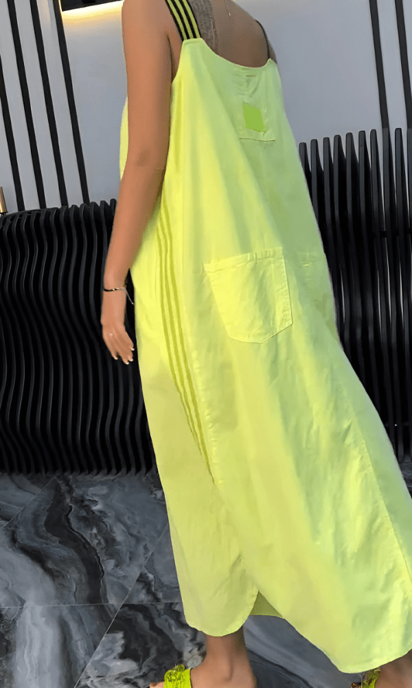 Lunara – Elegantes Kleid mit gestreiftem Trägerdetail - Livezo
