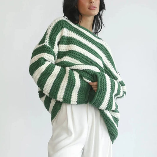 Gemütlicher übergroßer gestreifter Pullover im koreanischen Stil