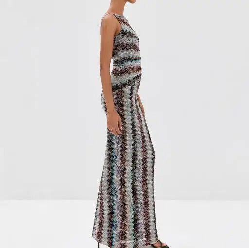 Buntes Maxikleid mit Zickzackmuster, Ein-Schulter-Design und Schlitz