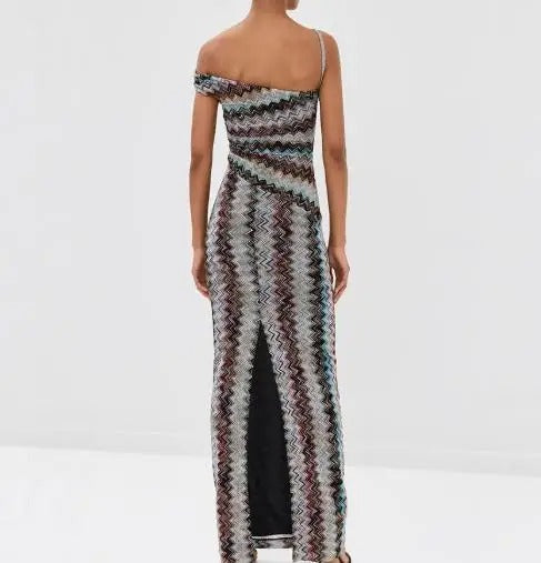 Buntes Maxikleid mit Zickzackmuster, Ein-Schulter-Design und Schlitz