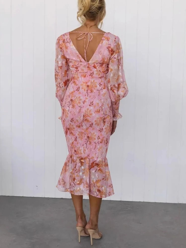 Midi-Kleid mit Blumenmuster und geraffter Taille