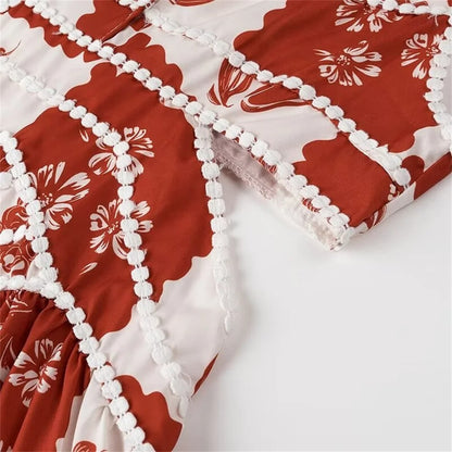 Leinen-Minikleid mit Ausschnitt-Taschen und Rüschenbesatz