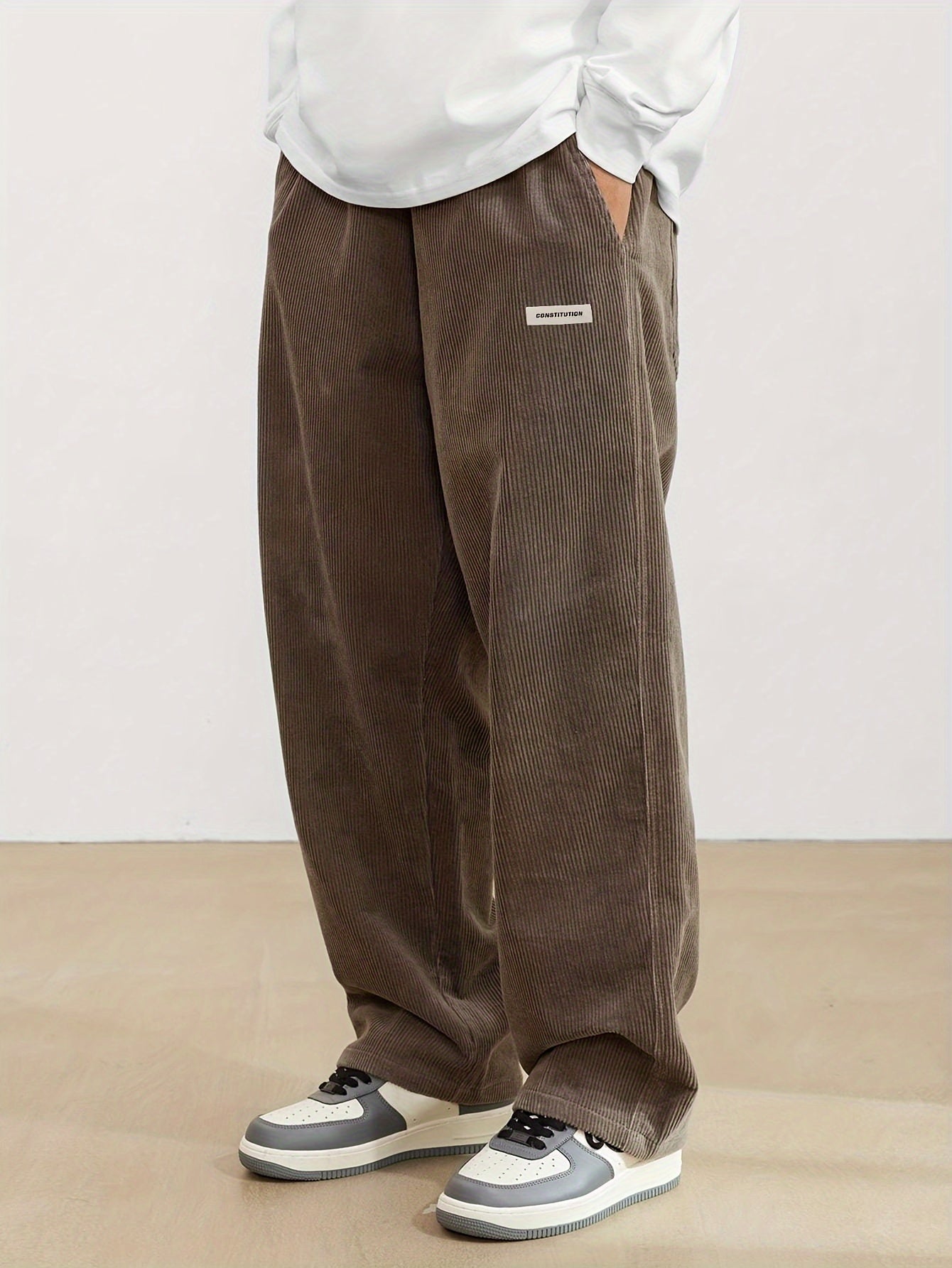 Maximilian - Herren - Cordhose mit Taschen - Stylische Cordhose mit praktischem Komfort - Livezo