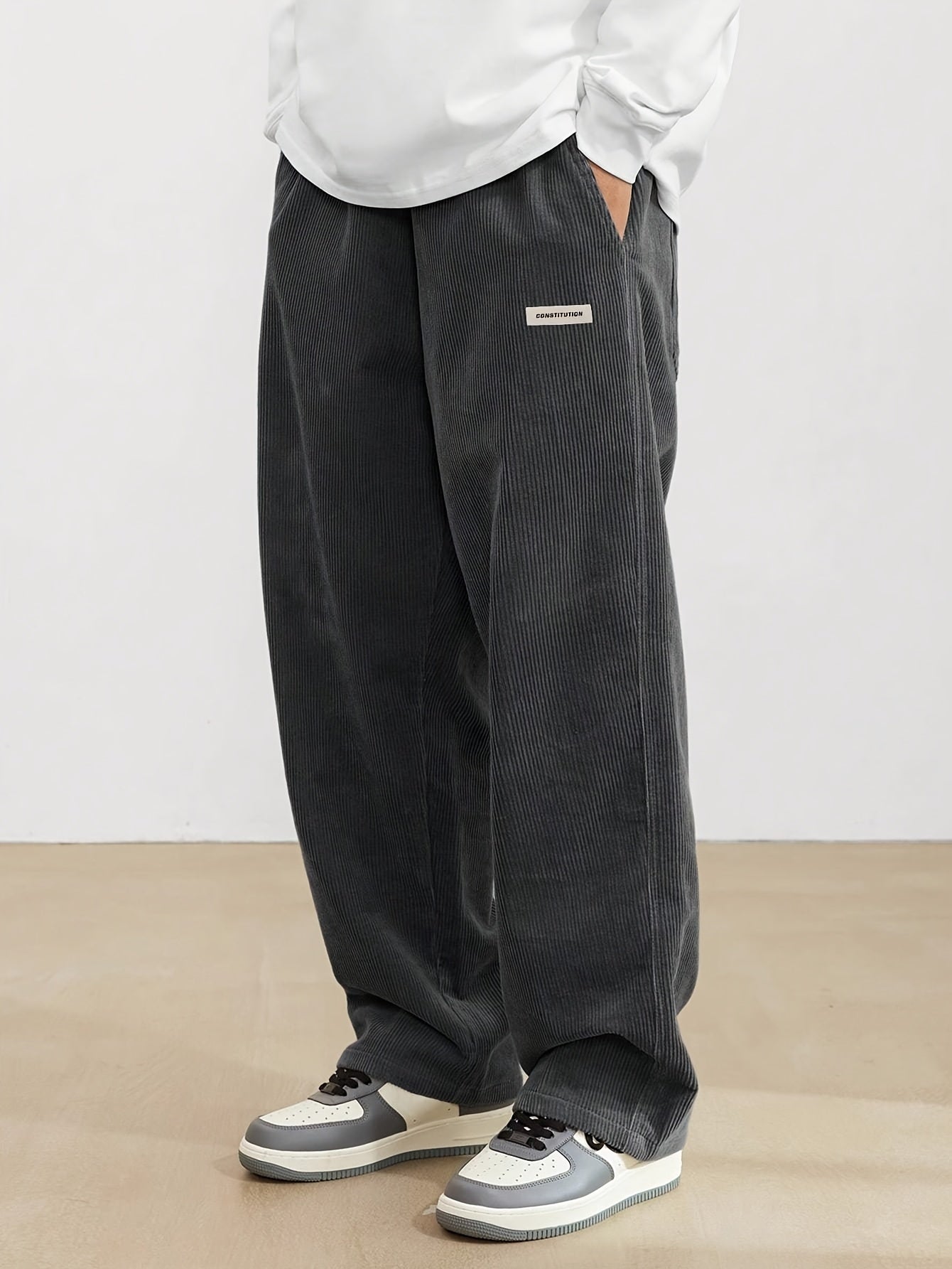 Maximilian - Herren - Cordhose mit Taschen - Stylische Cordhose mit praktischem Komfort - Livezo