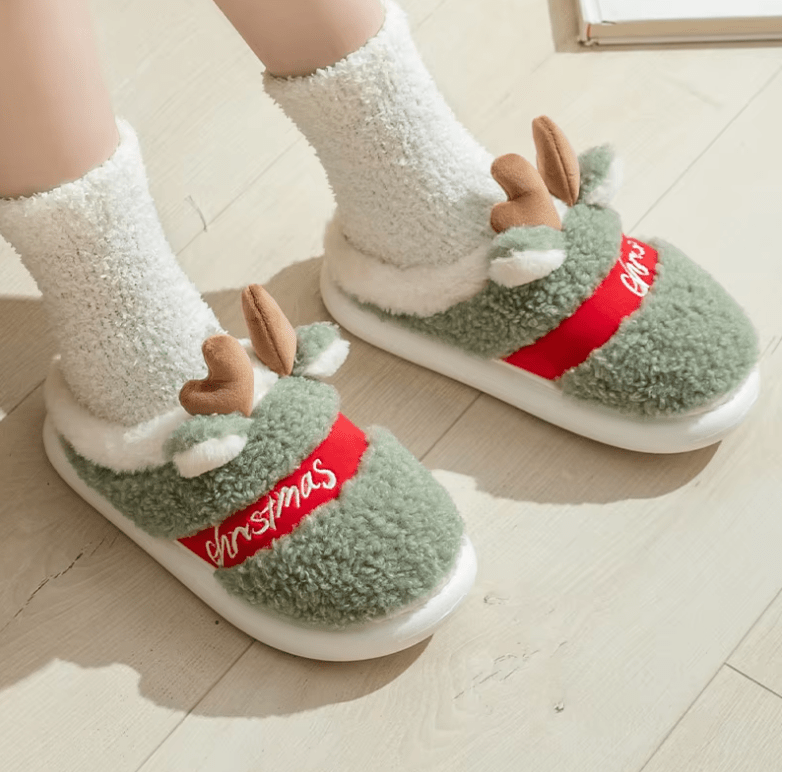 MerryBoots - Warme und festliche Weihnachtspantoffeln mit Rentier - Details - Livezo