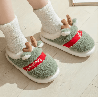 MerryBoots - Warme und festliche Weihnachtspantoffeln mit Rentier - Details - Livezo