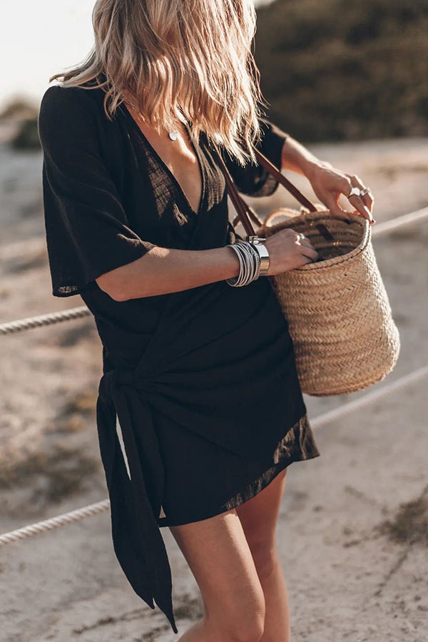 Minikleid aus Baumwoll - Leinen - Mischgewebe mit Knoten - Dekor - Livezo