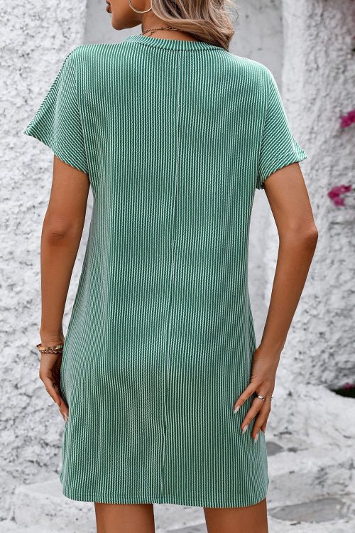 Ribbed Tee Dress - Streifen, Stretch und echter Stil - Livezo