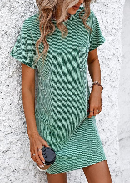 Ribbed Tee Dress - Streifen, Stretch und echter Stil - Livezo