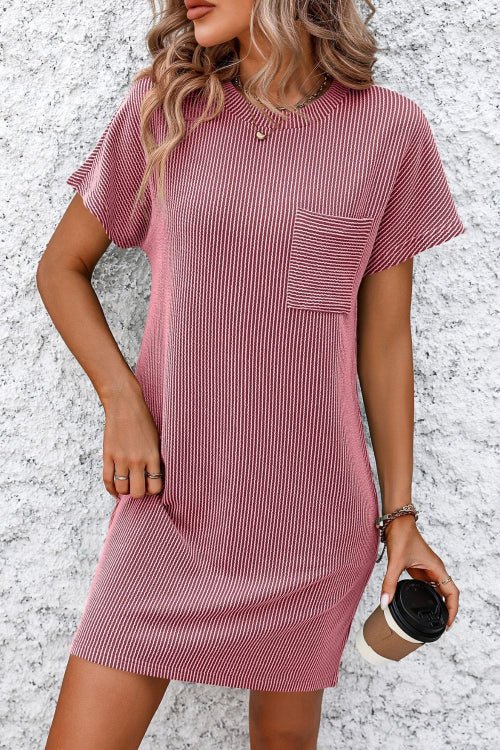 Ribbed Tee Dress - Streifen, Stretch und echter Stil - Livezo