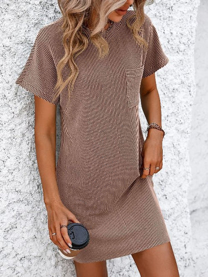 Ribbed Tee Dress - Streifen, Stretch und echter Stil - Livezo