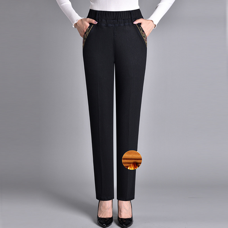 Damen-Jeans mit Seitentaschen und komplett elastischem Bund